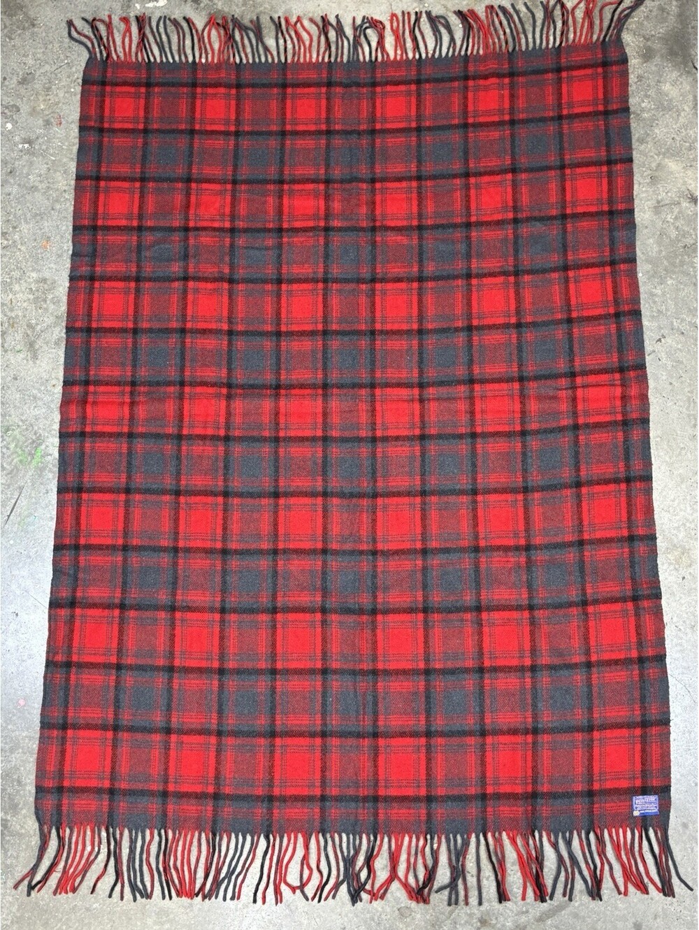 Vintage Pendleton Stadium Blanket 100% Virgin Wool Plaid w/Fringe 50 x 79 USA